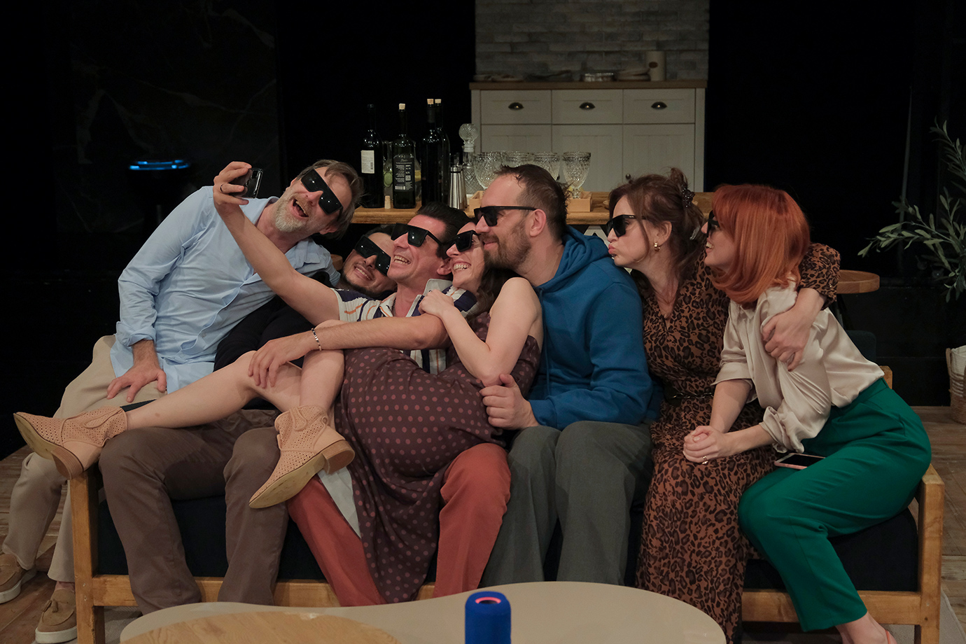 1380-920-Potpuni-stranci-10