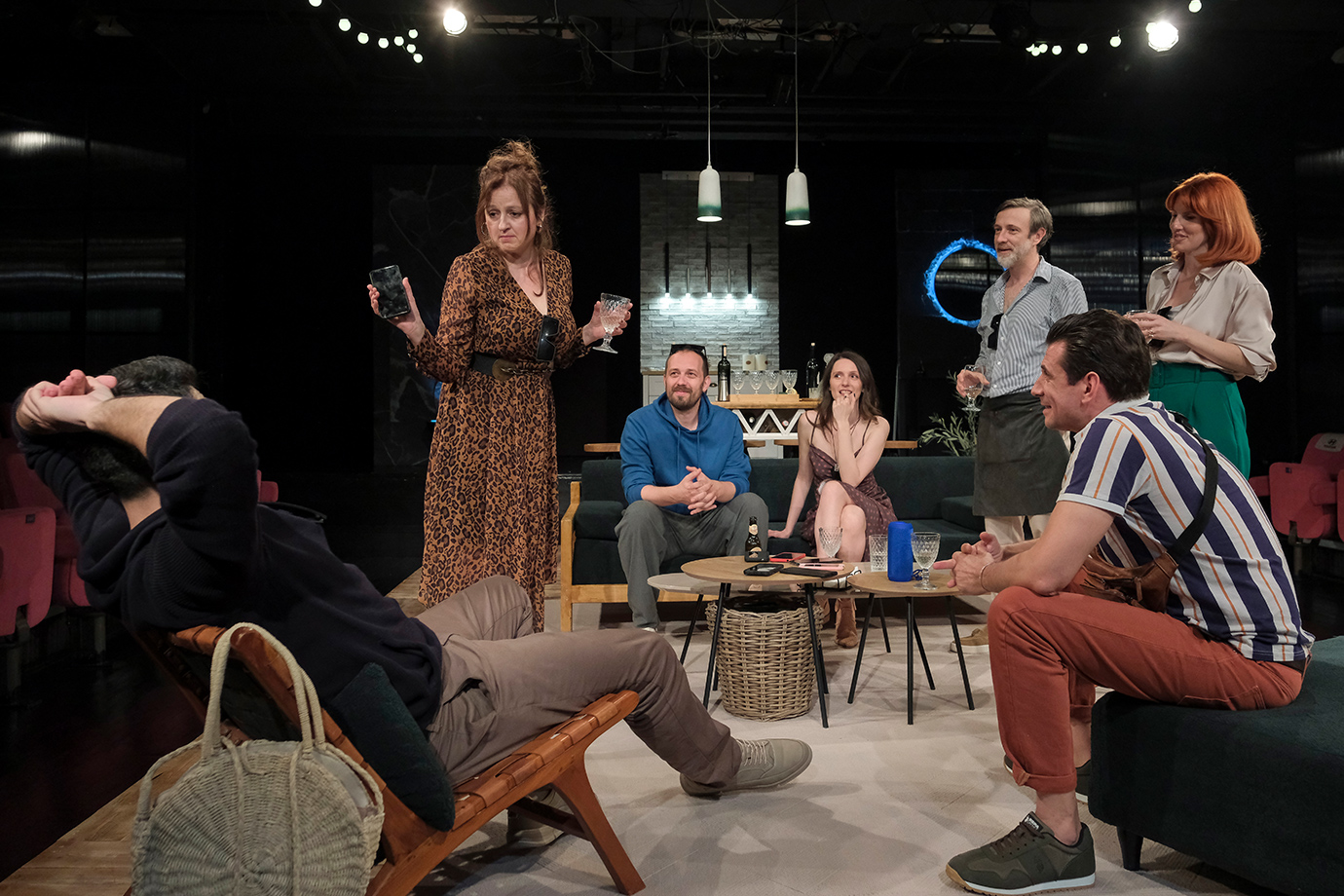 1380-920-Potpuni-stranci-5