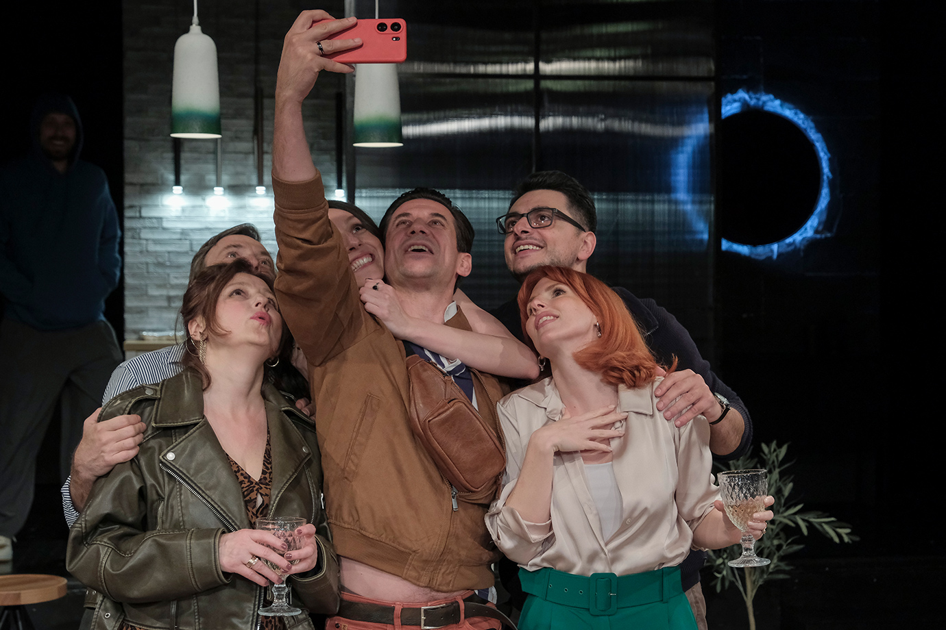 1380-920-Potpuni-stranci-7