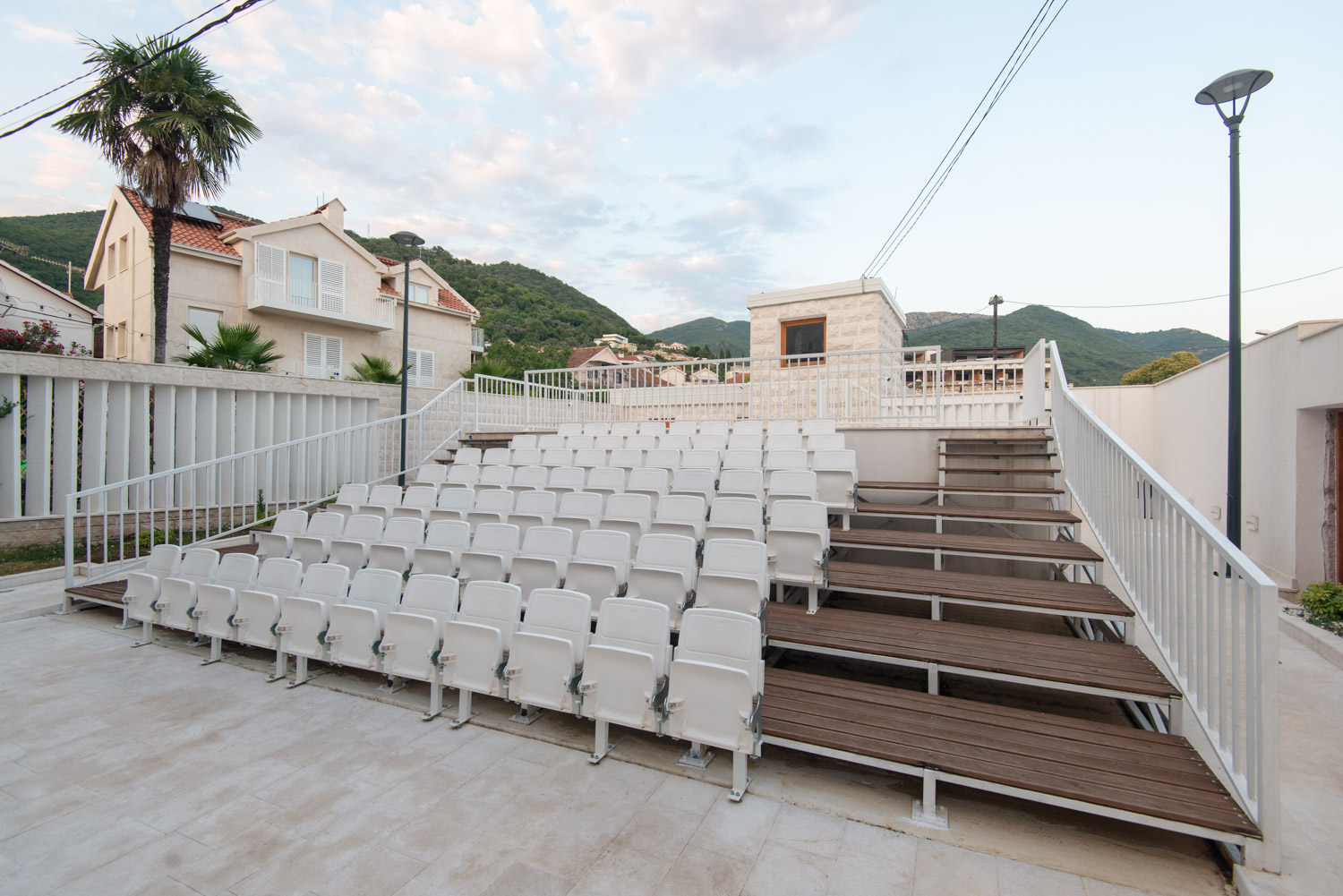 donja-lastva-scena-2