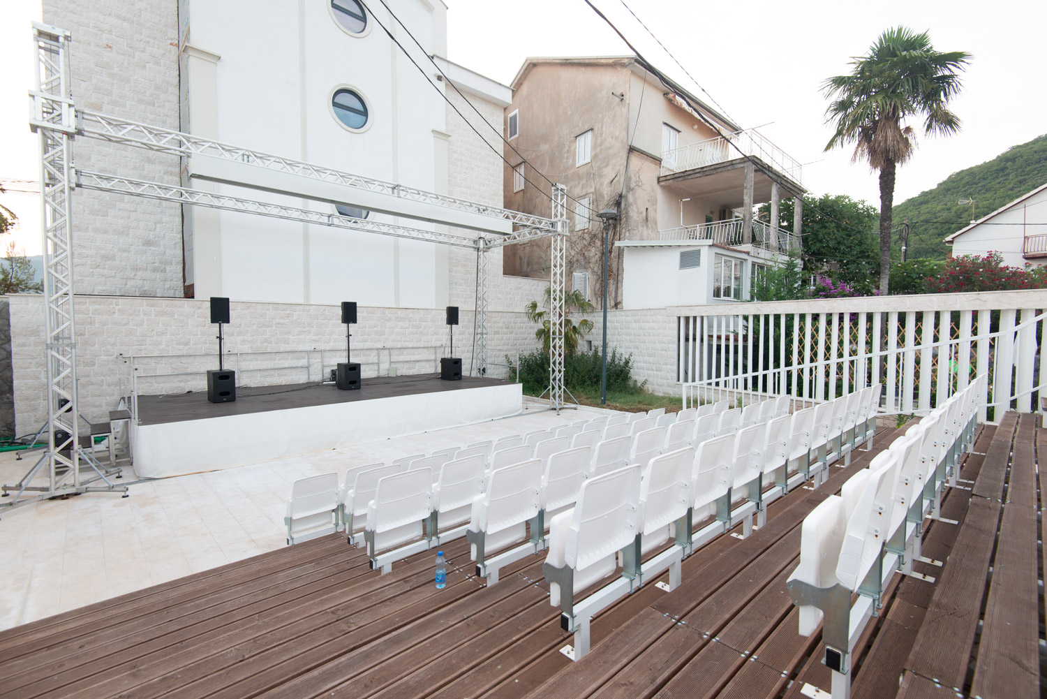 donja-lastva-scena-3